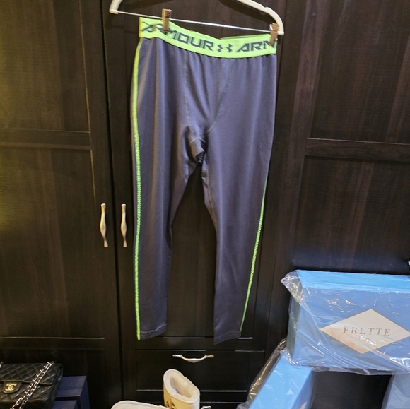 UnderArmour Dri-Fit Workout Outfit  and Blue Top / Grey Bottoms Unisex Large - Picture 5 of 8